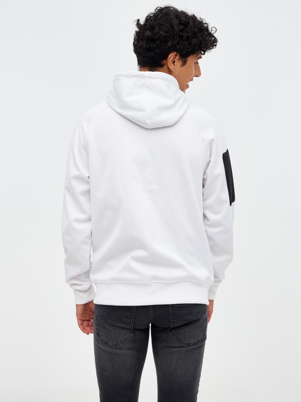 Sweatshirt com fecho de correr com vários bolsos branco vista meia traseira