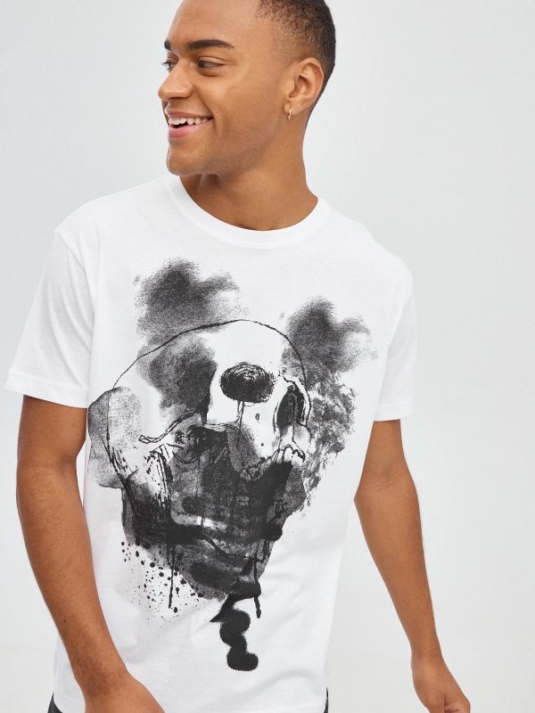 Skull print t-shirt white detail view