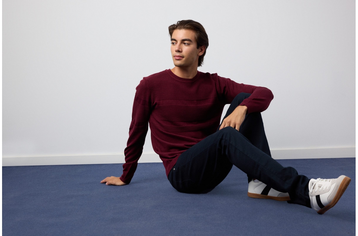 Jersey de rayas con relieve burdeos vista media frontal