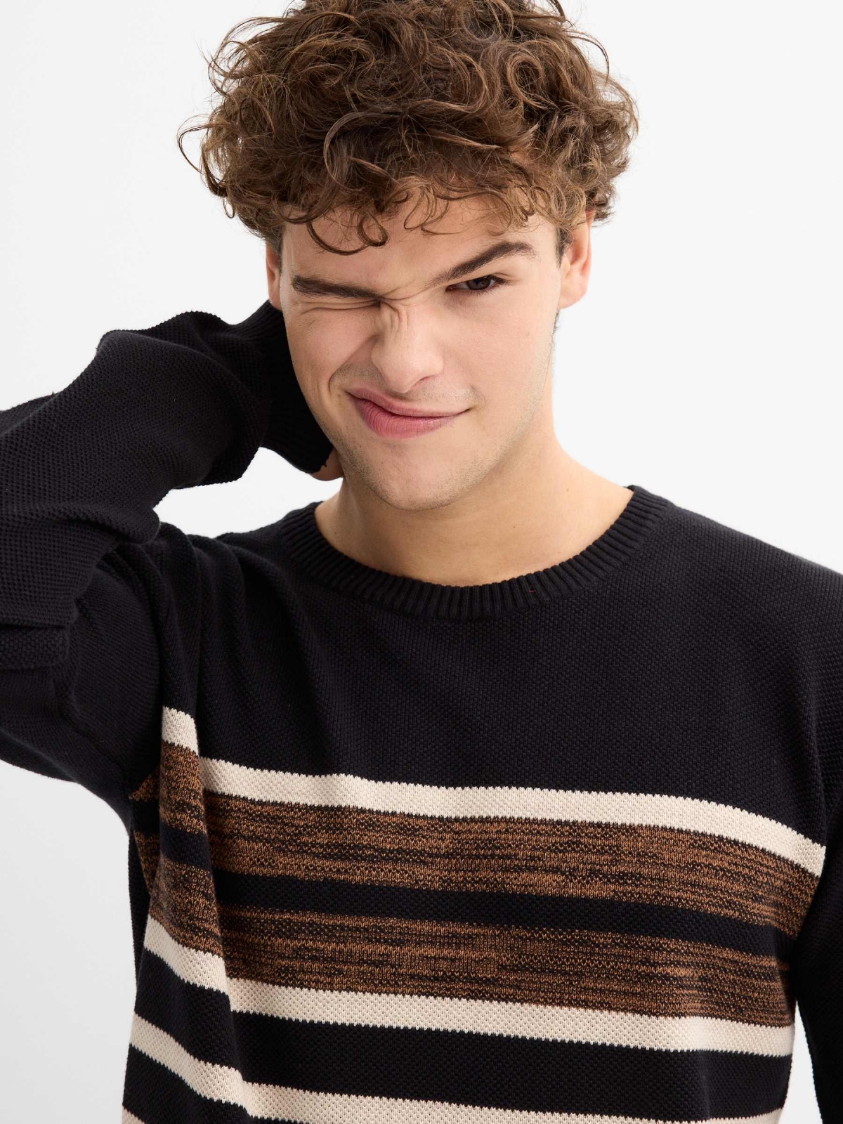 %New% Camisola básica de blocos de cores preto