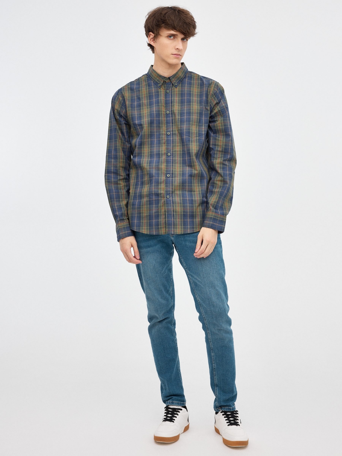 Regular fit blue checkered shirt green front view