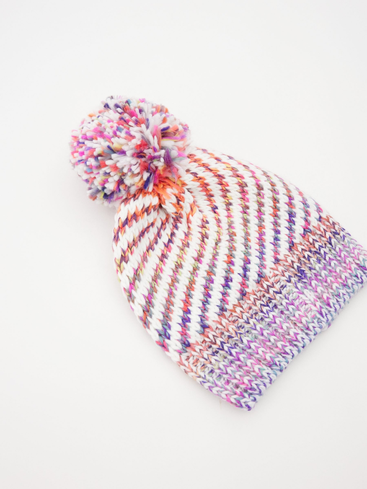 Gorro mujer multicolor pompón multicolor vista detalle