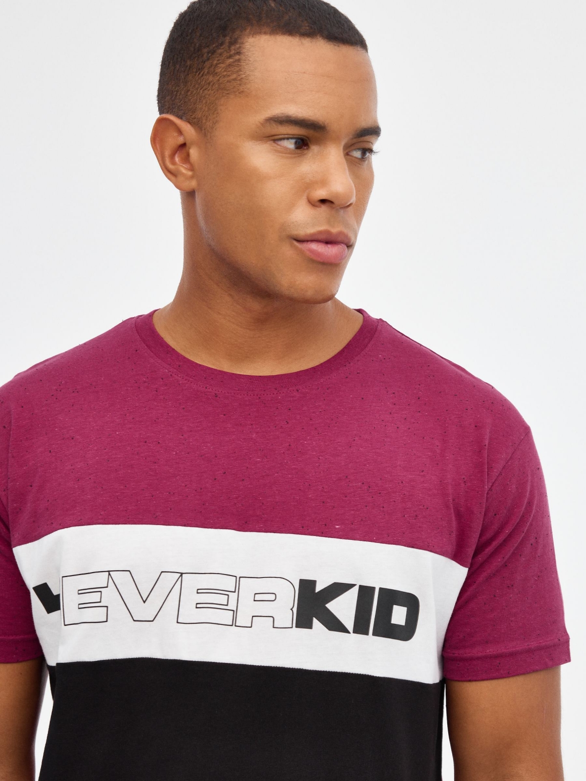 4everkid T-shirt garnet detail view