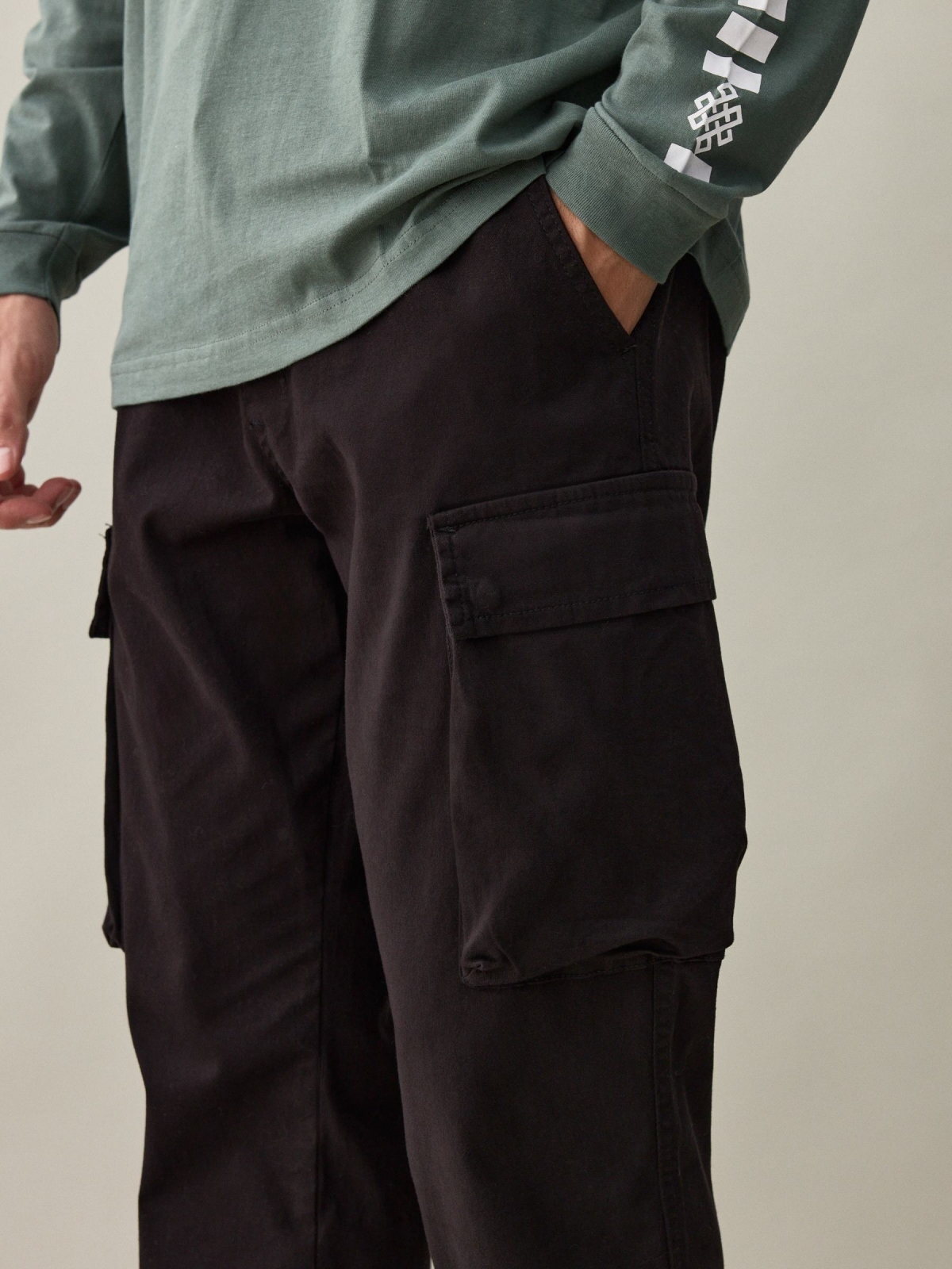  Pantalón jogger cargo hombre negro