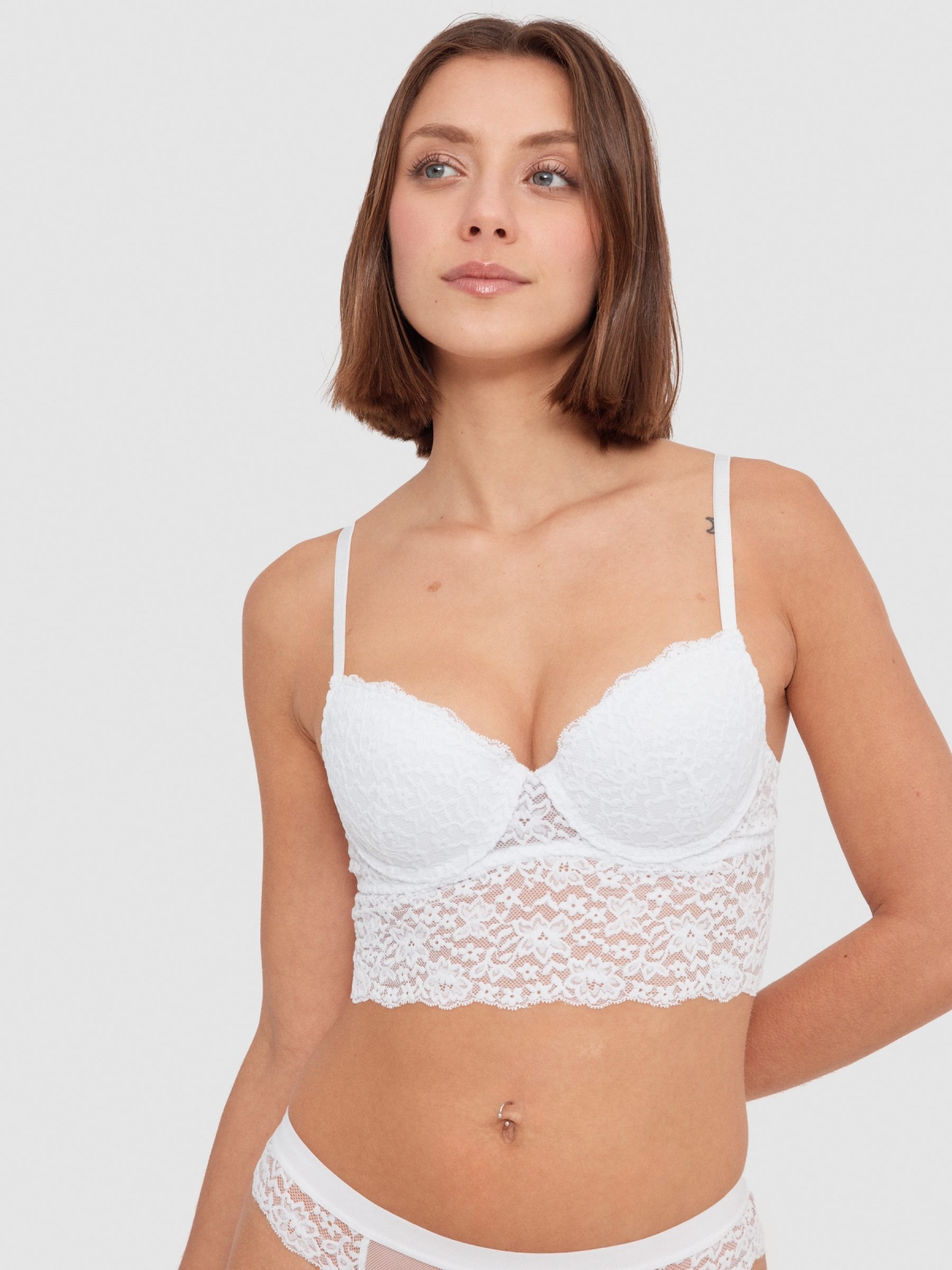 Bralette borgonha cruzada branco vista geral frontal