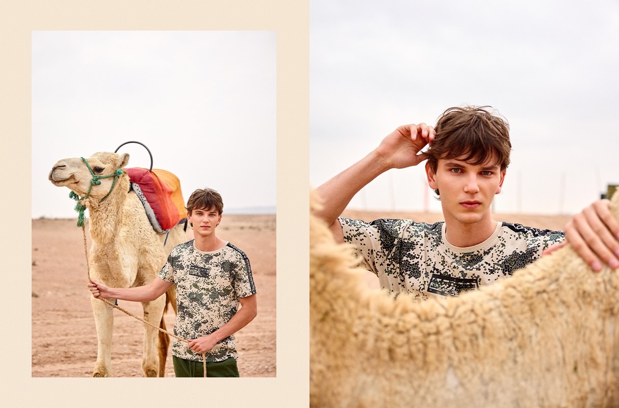 T-shirt camuflada taupe vista meia frontal