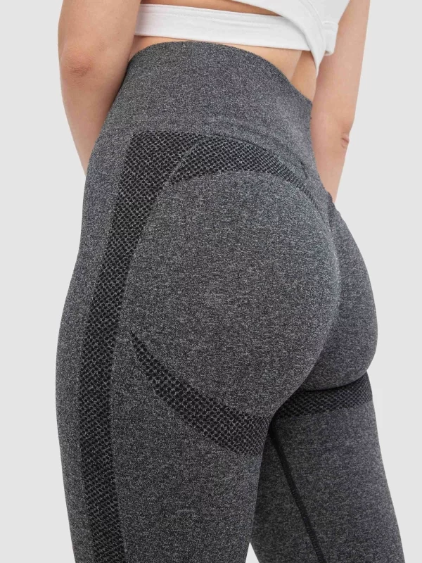 Leggings scrunch bum cinza escuro vista detalhe