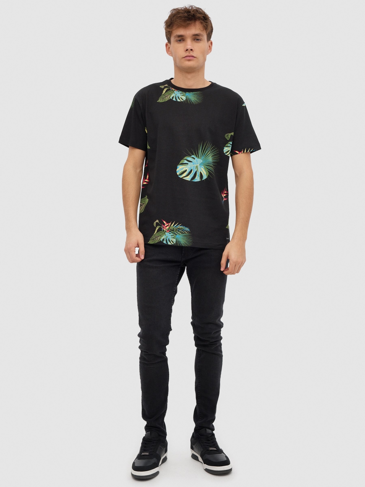 Camiseta Monstera negro vista general frontal