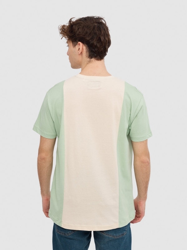 Camiseta color block minimal menta vista media trasera