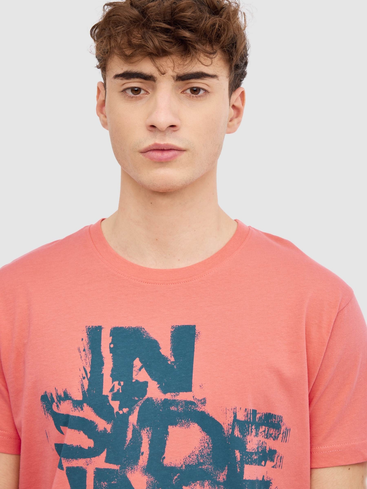 INSIDE logo T-shirt pink detail view