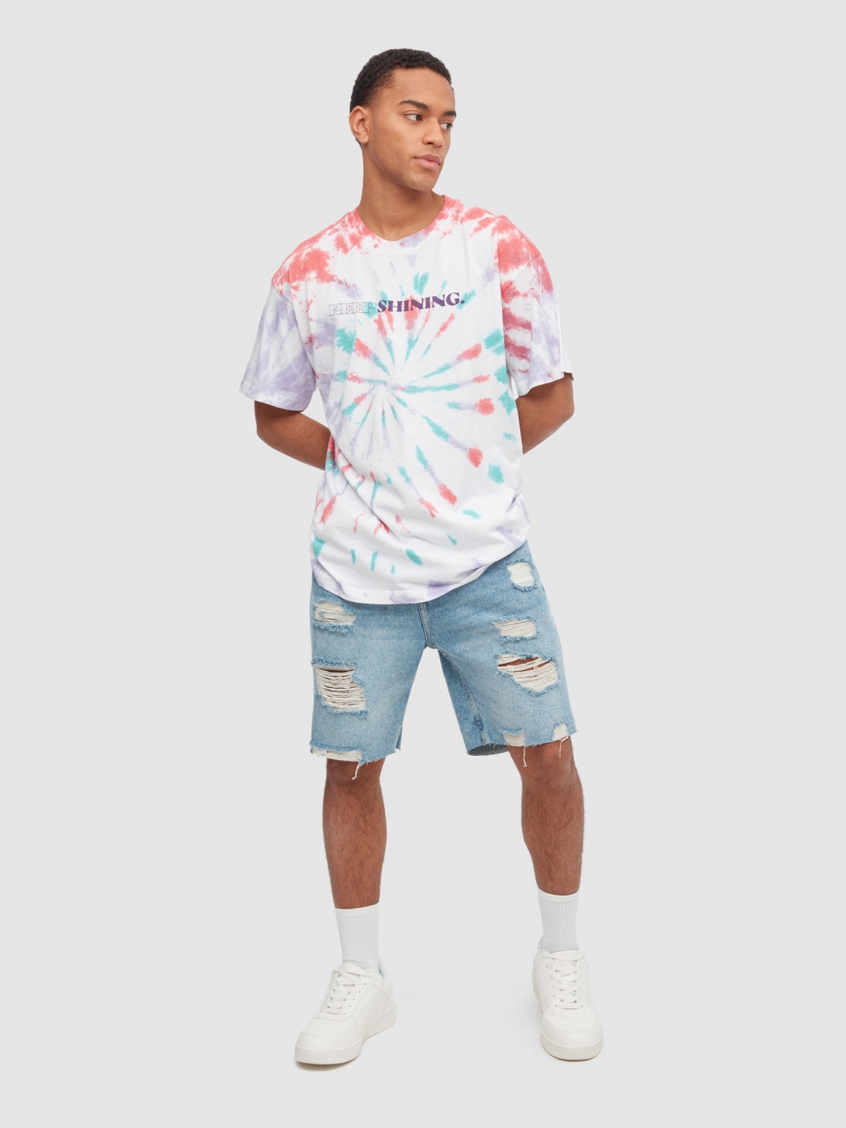 T-shirt tie dye multicolorida branco vista geral frontal