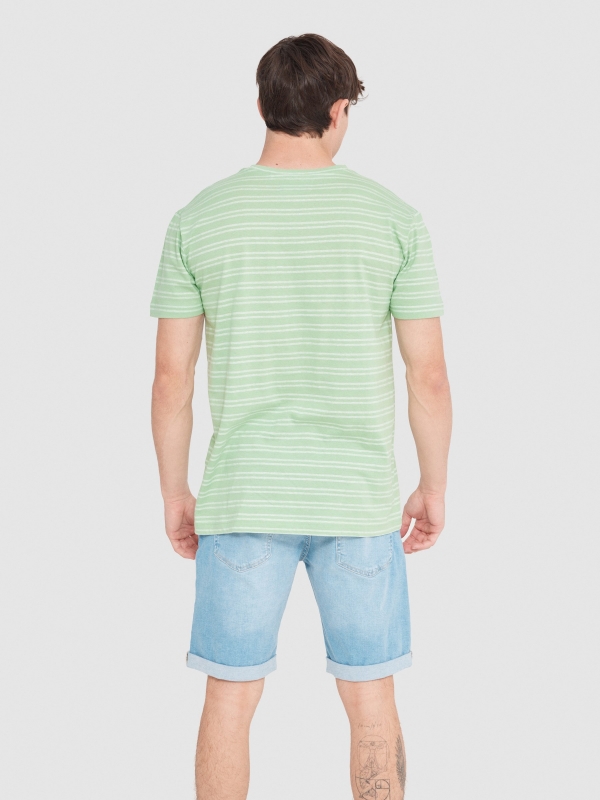 T-shirt às riscas texturada menta vista meia traseira