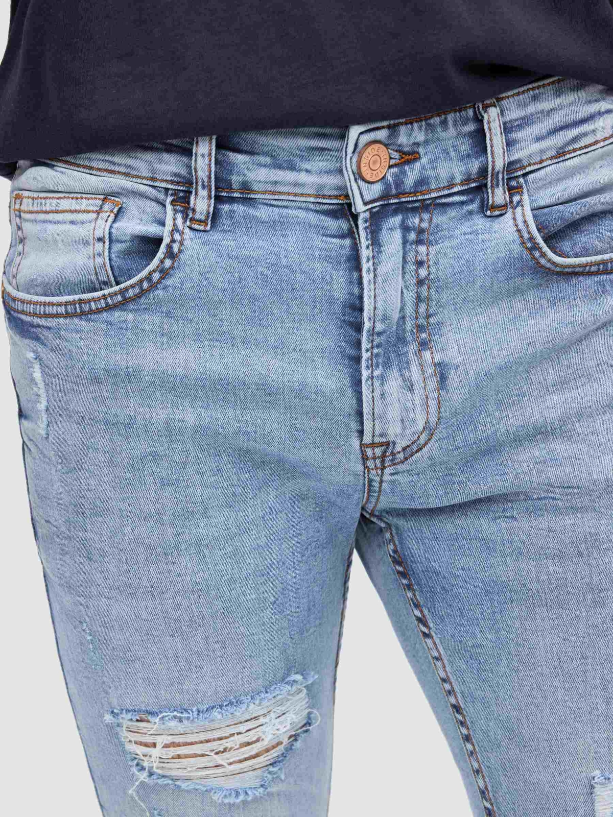 Jeans super slim azul vista detalhe