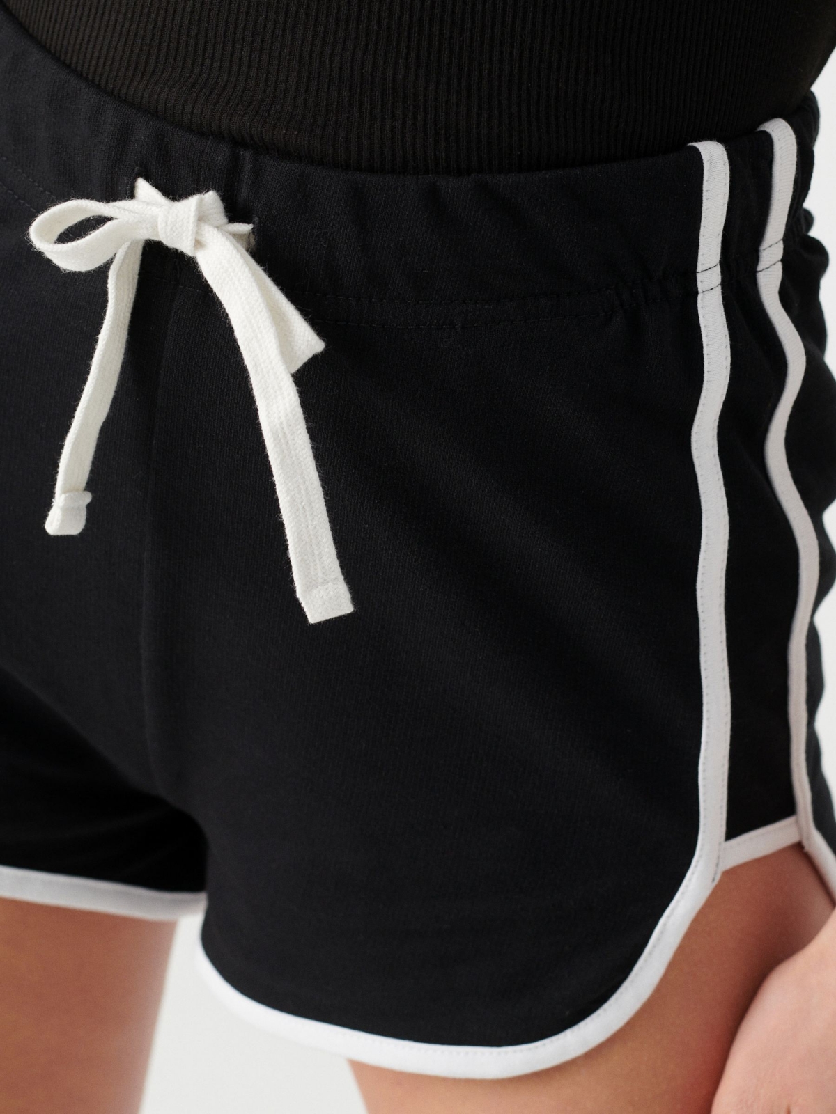 Contrast trim shorts black detail view