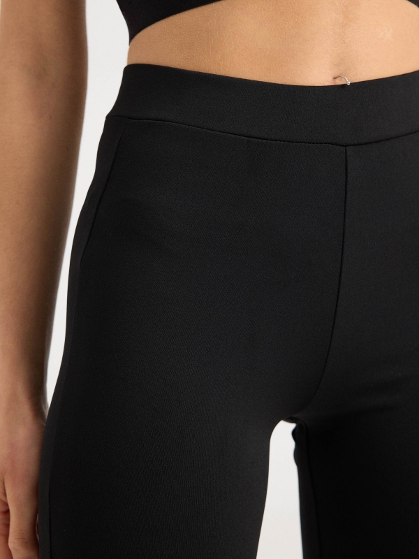 High-waisted cycling leggings black detail view