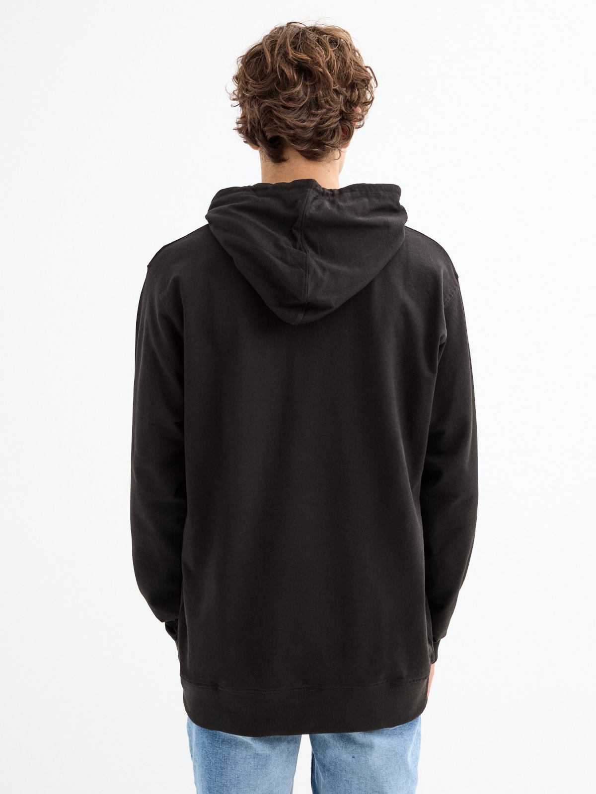 Camisola canguru com logótipo preto vista meia traseira