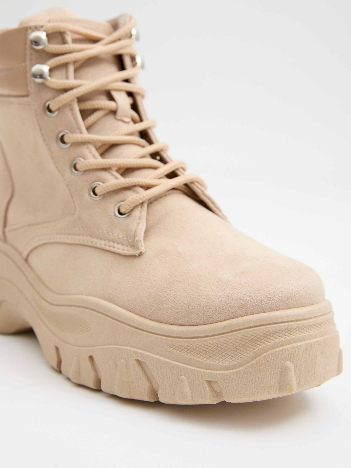 Fashion boots with platform beige detail view