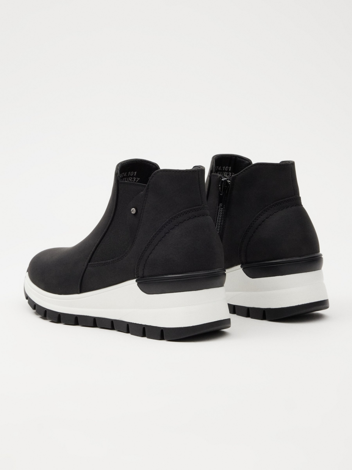 Sneaker boot style black 45º back view