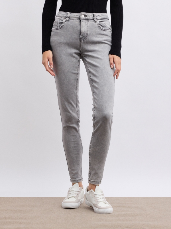 Basic gray skinny jeans grey middle front view