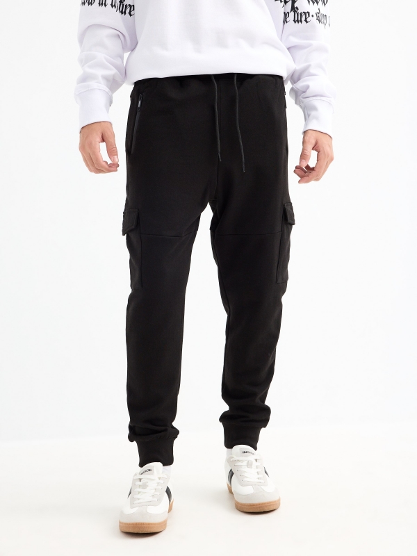 Pantalón jogger de felpa negro vista media frontal