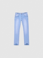 %Pto% Jeans básicos azul claro azul vista frontal