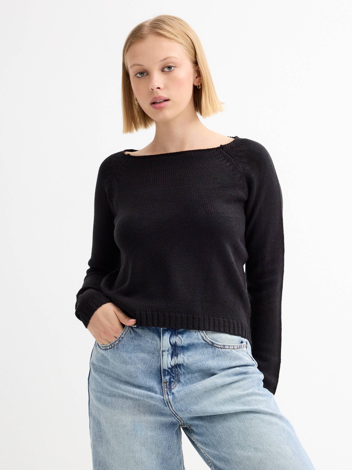 Basic crew neck sweater black middle front view