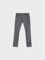 %Pto% Jeans básicos de colores gris vista frontal