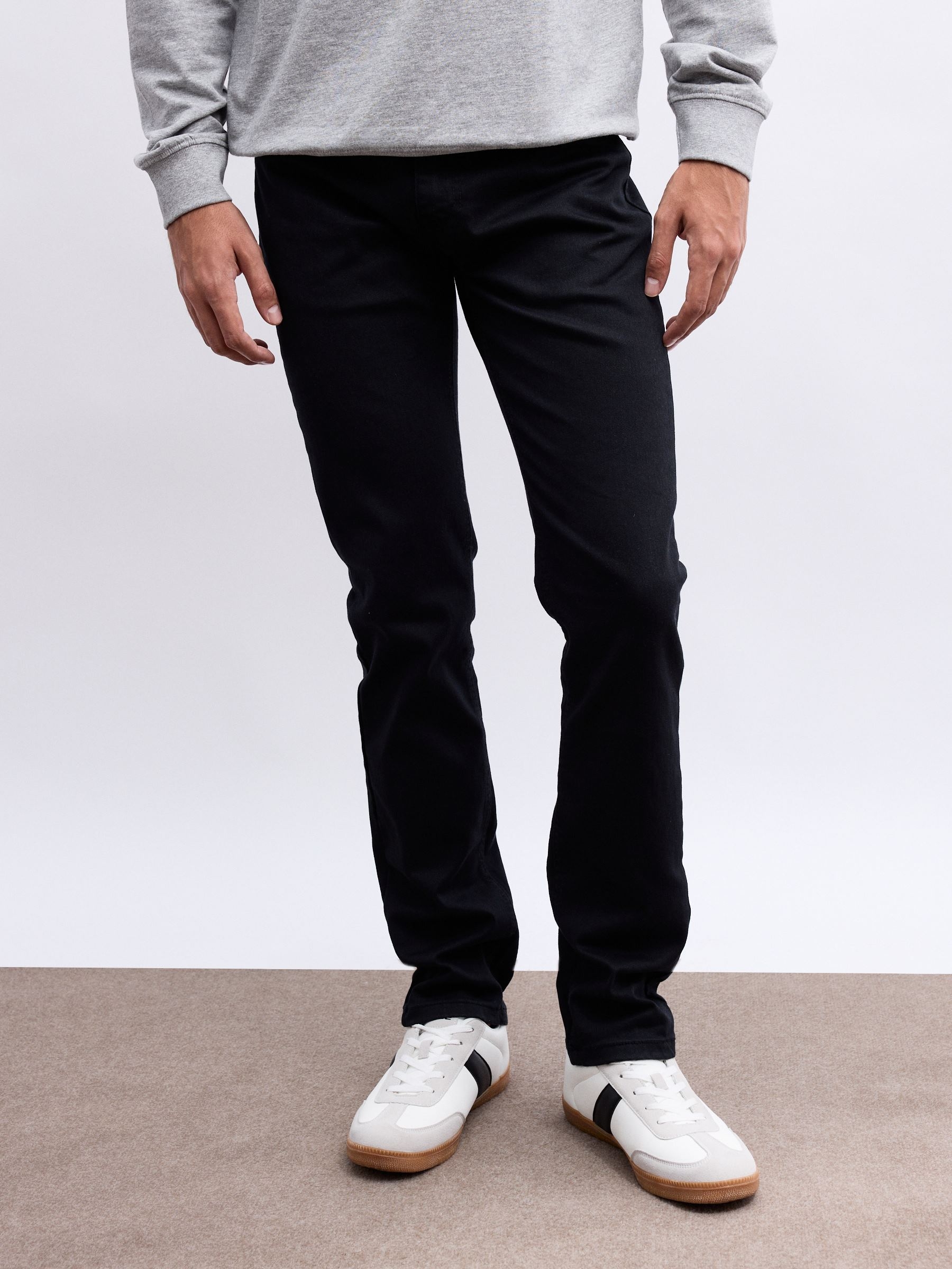 Jeans slim de colores negro vista general frontal