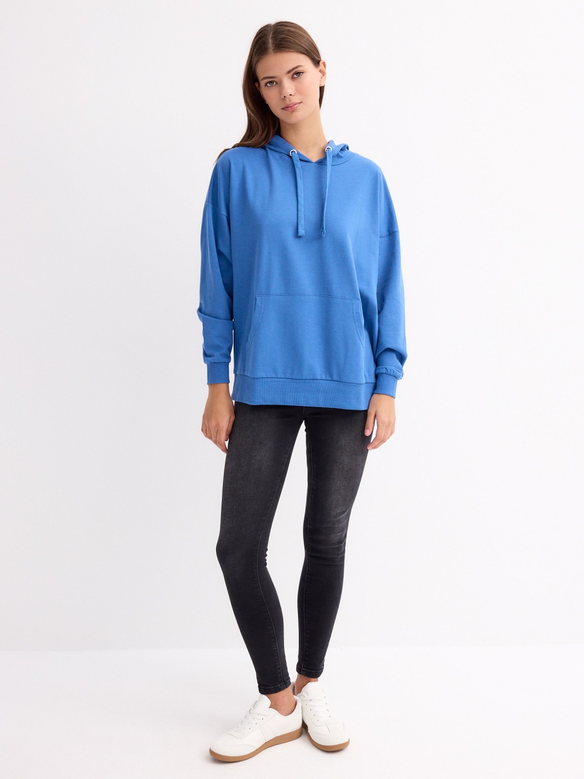 Basic kangaroo sweatshirt blue front view