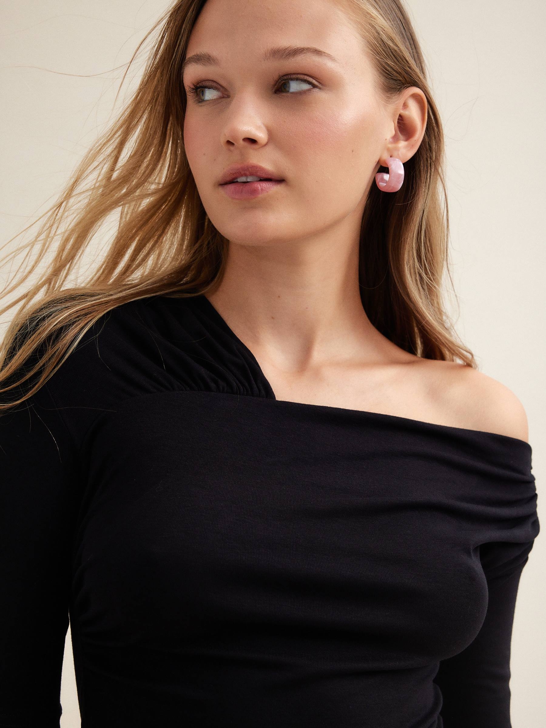 Asymmetric neckline t-shirt black middle front view