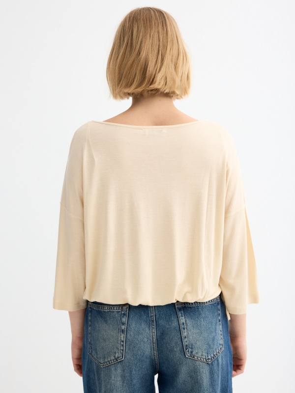 T-shirt with bows sand middle back view