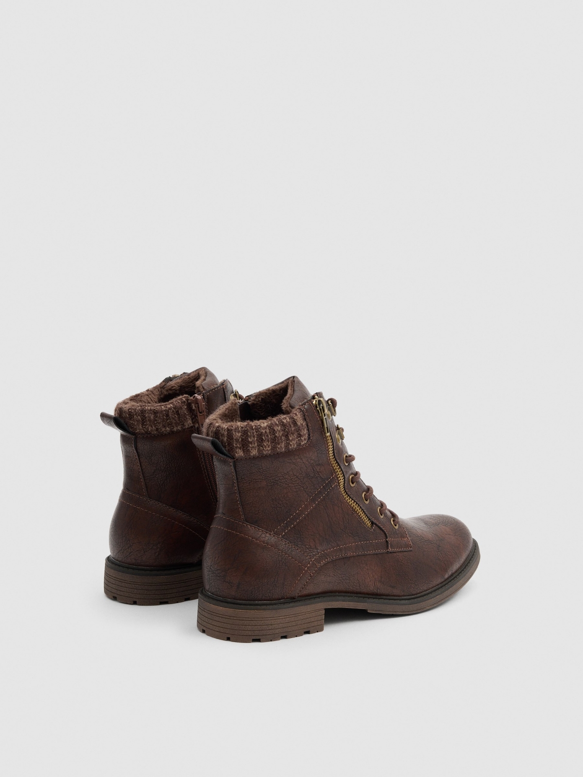 Brown military boot with zip brown 45º back view