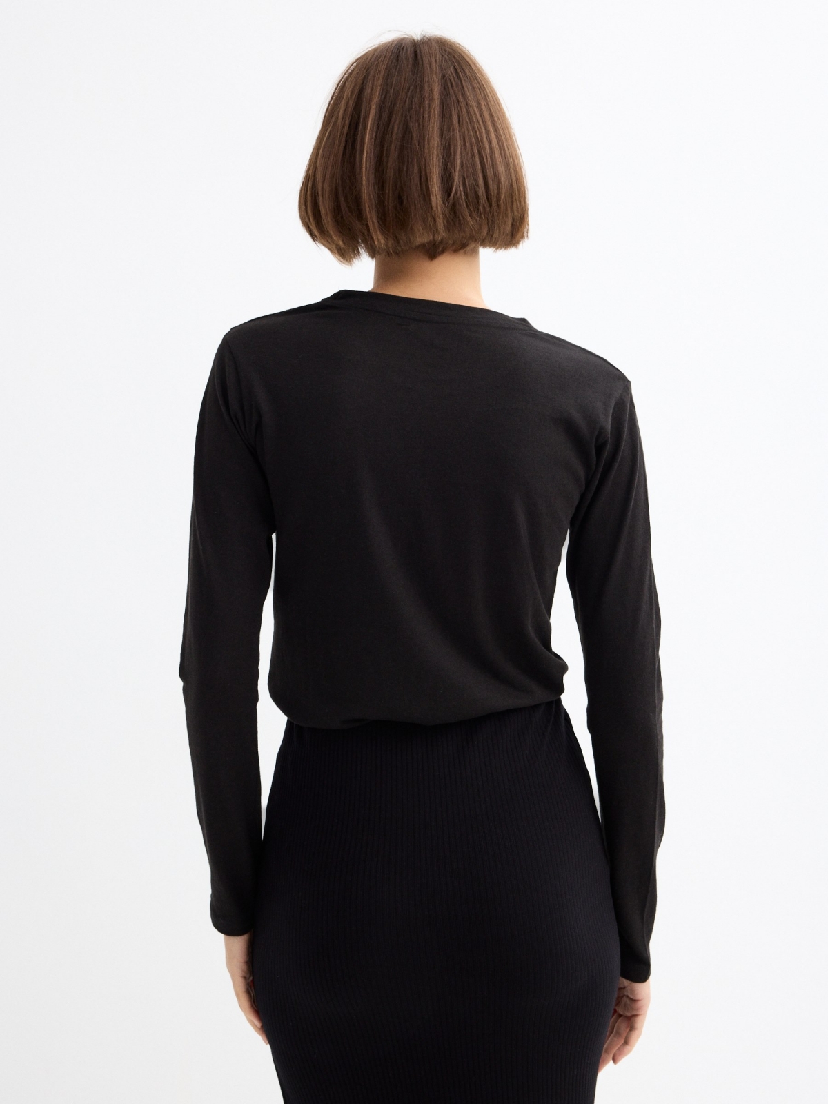 Long sleeve black graphic t-shirt black middle back view