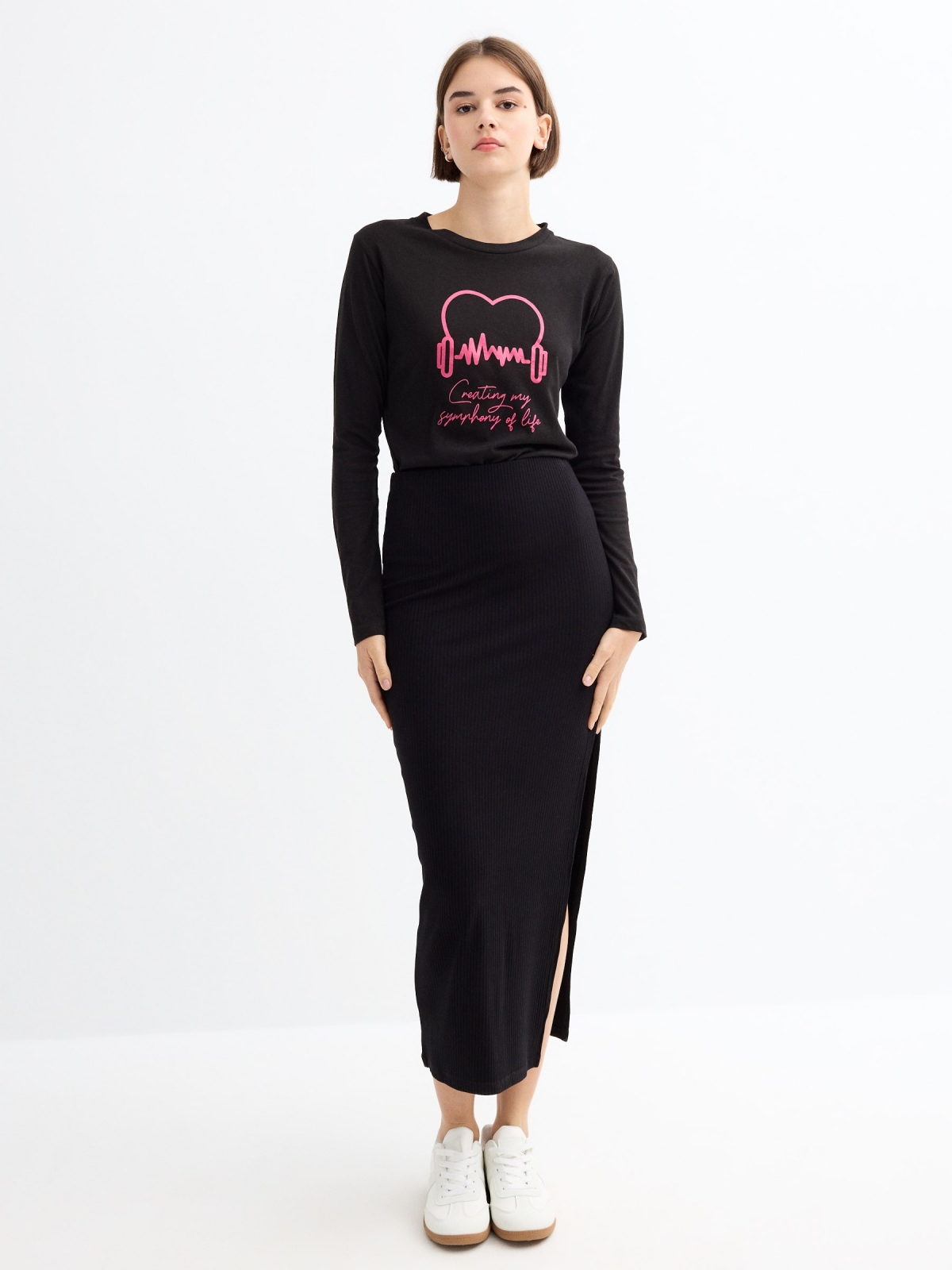 Long sleeve black graphic t-shirt black general front view