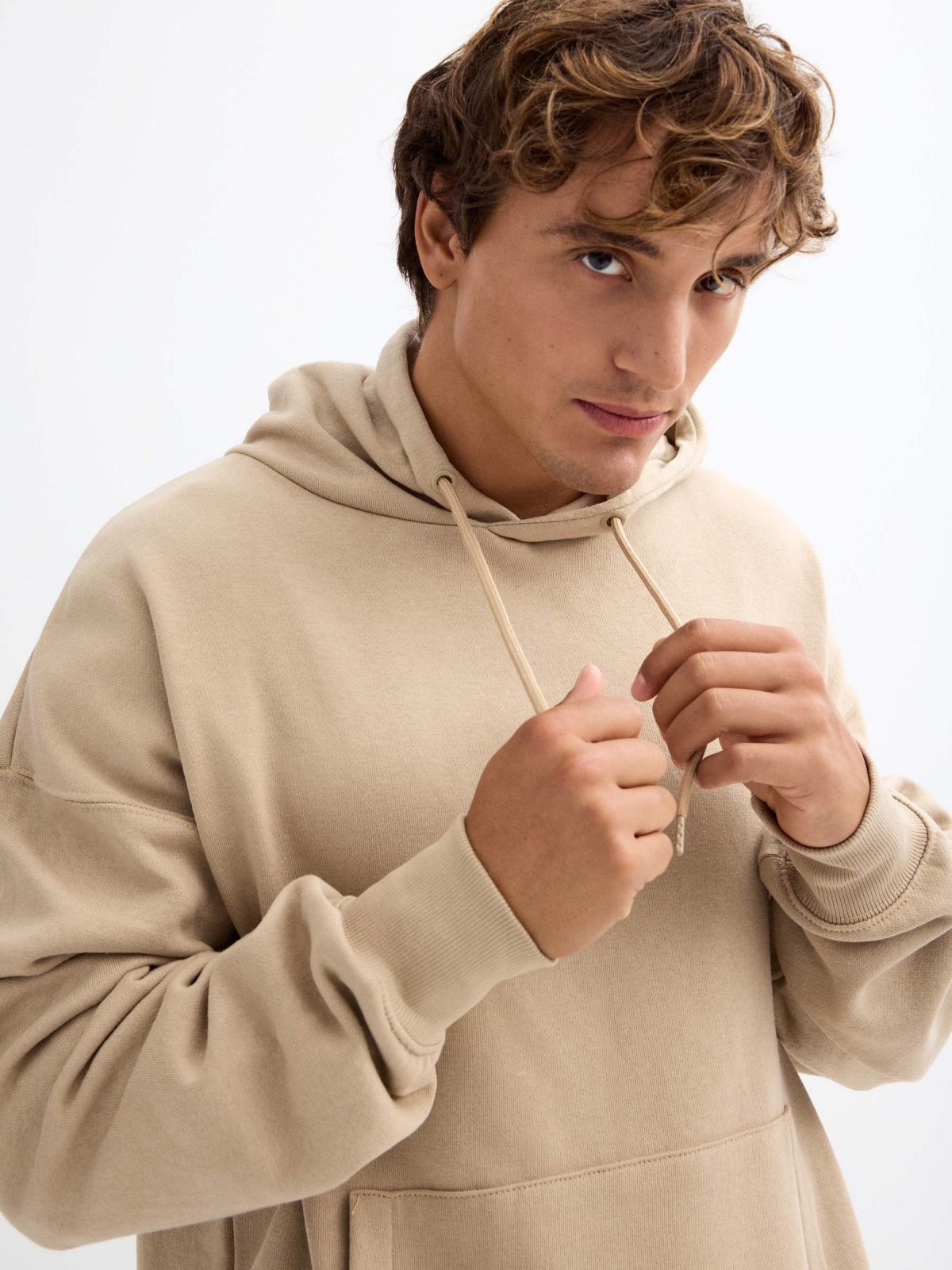 Basic hooded sweatshirt sand detail view