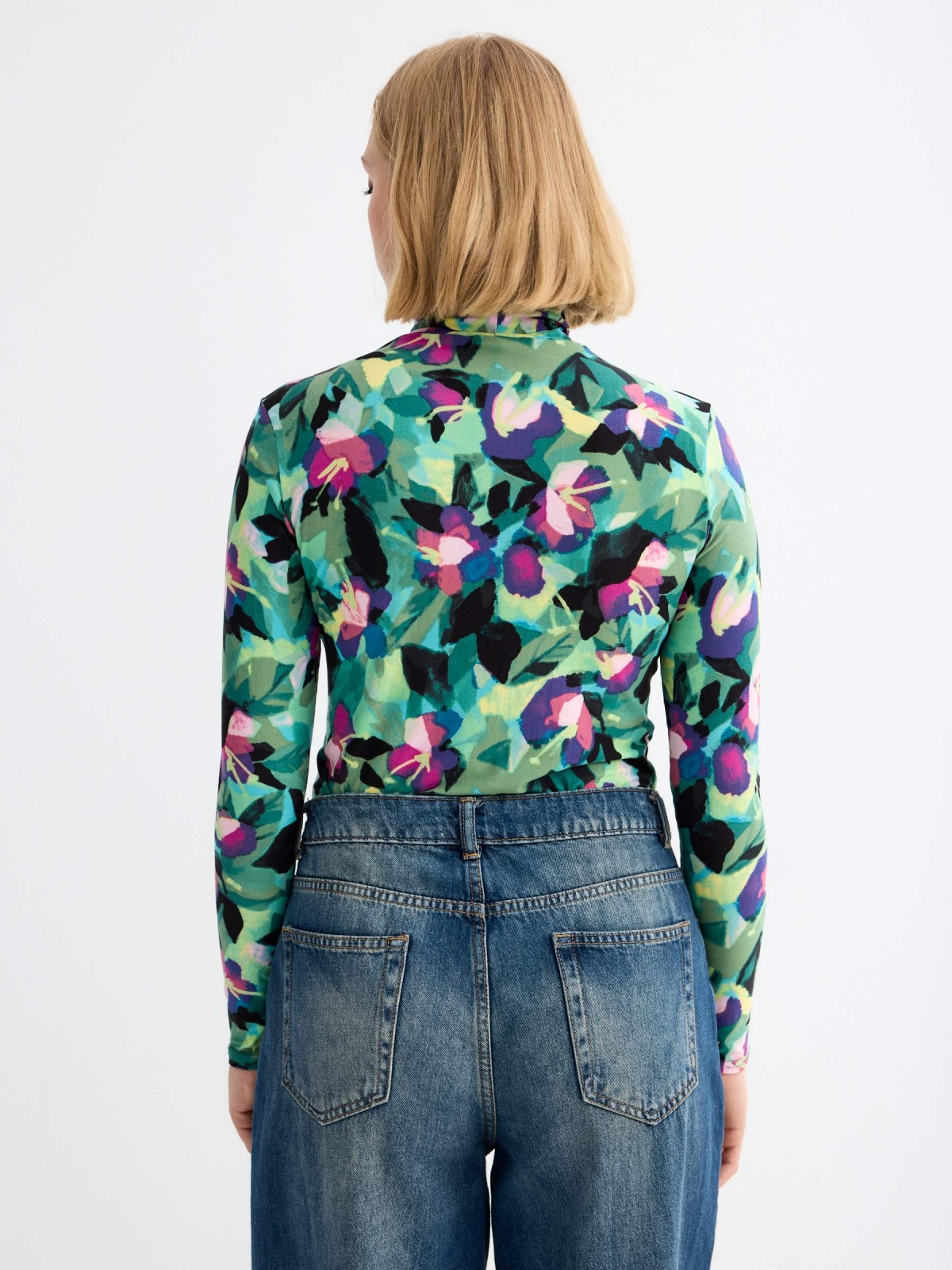 Printed long sleeve turtleneck t-shirt green middle back view