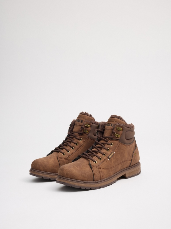 Brown contrast mountaineering boot brown 45º front view