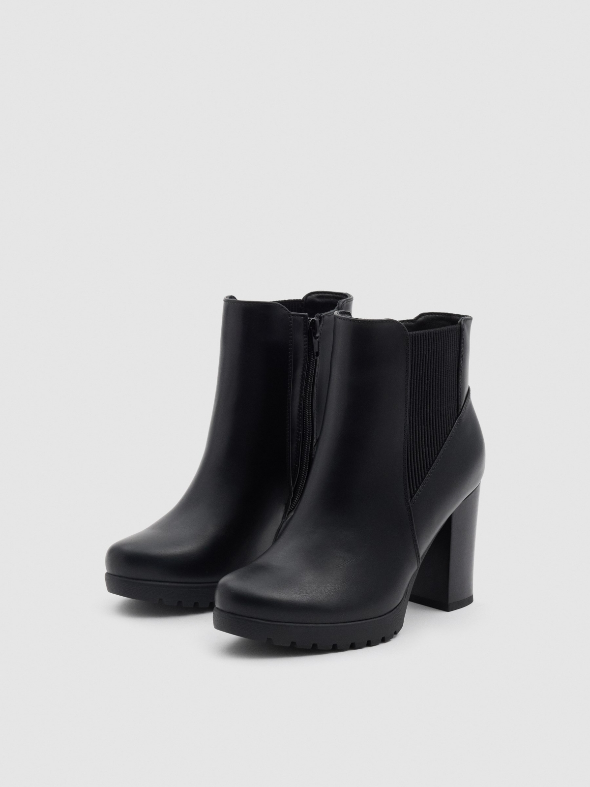 Heeled boots without closure black 45º front view