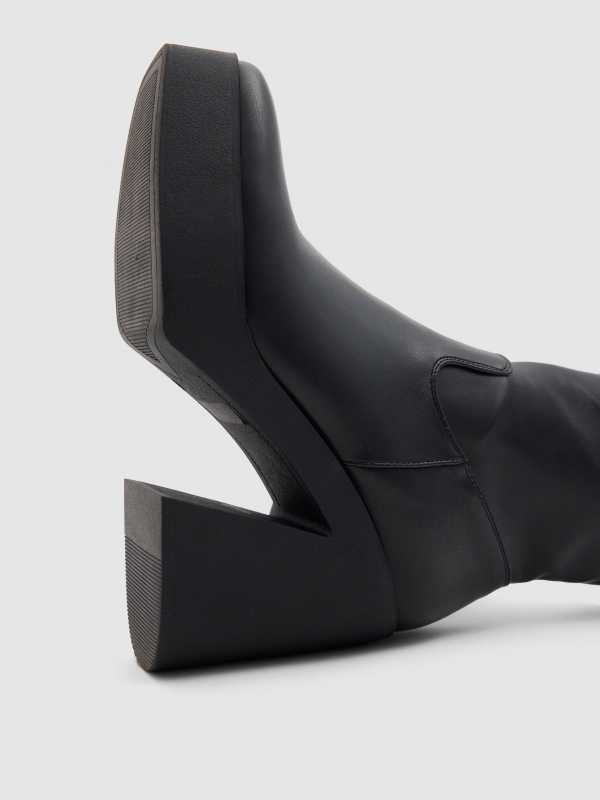 Square heel boot black detail view