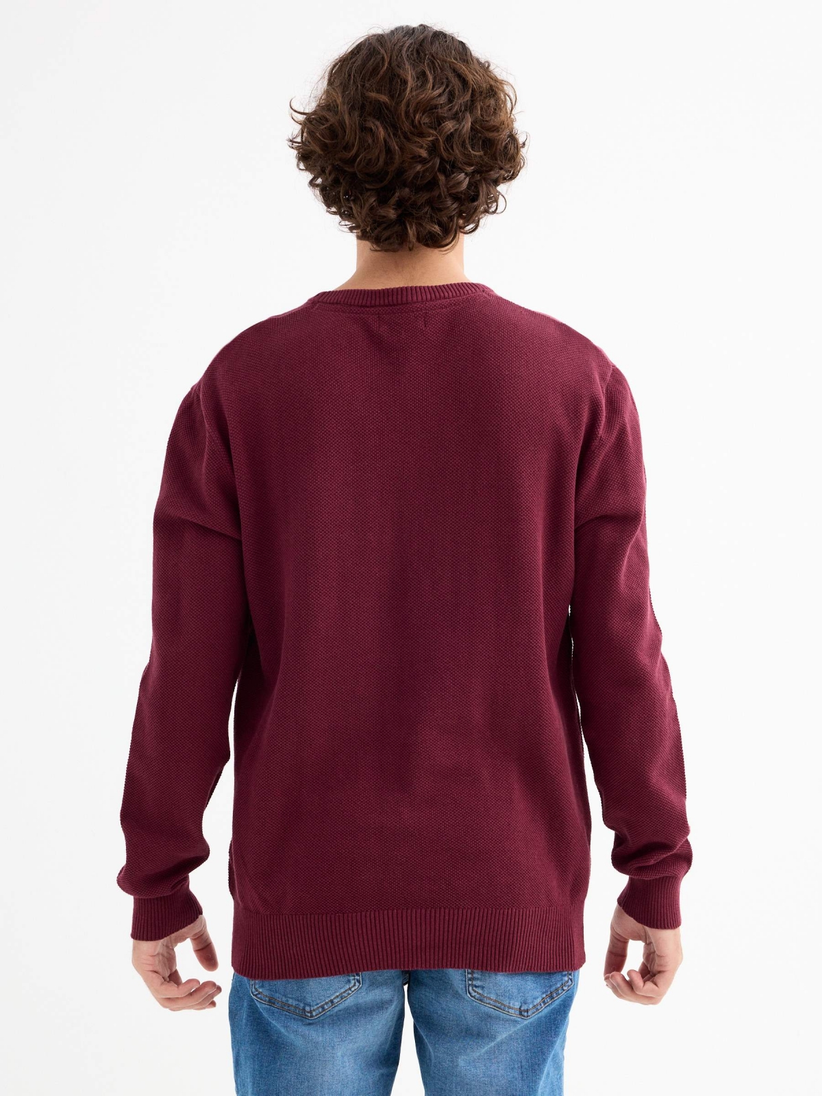 Jersey regular liso cuello redondo burdeos vista media trasera