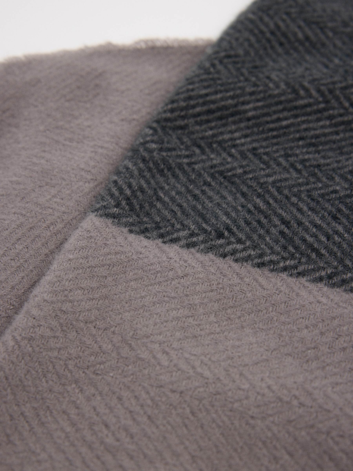 Scarf panels grey detail view