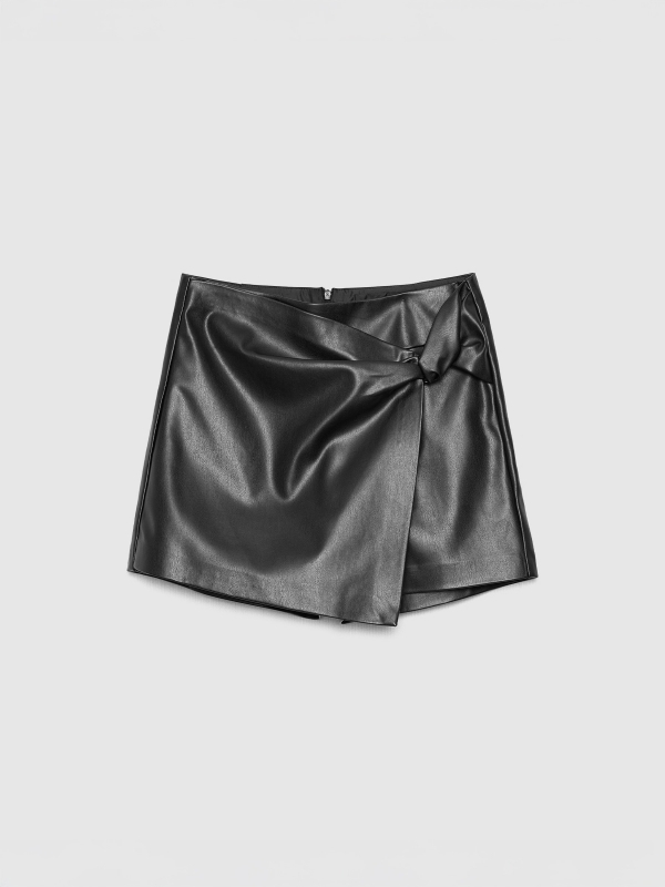  Falda pantalón mini negra efecto piel nudo negro vista frontal