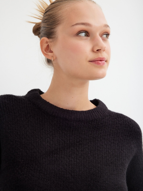 Cropped round neck jumper black detail view