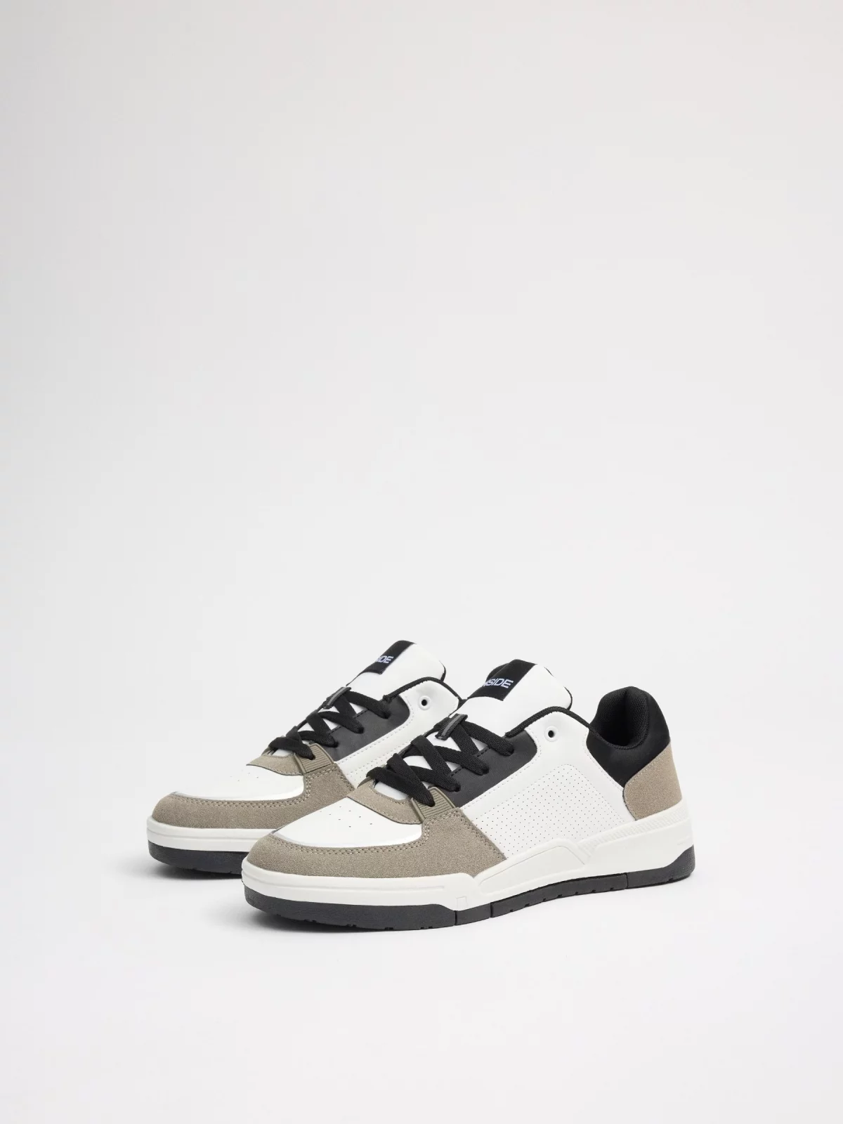 Zapatillas bajas skater combinadas blanco vista frontal 45º