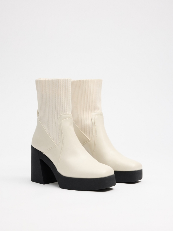 Boot with heel and elastic shaft white 45º front view