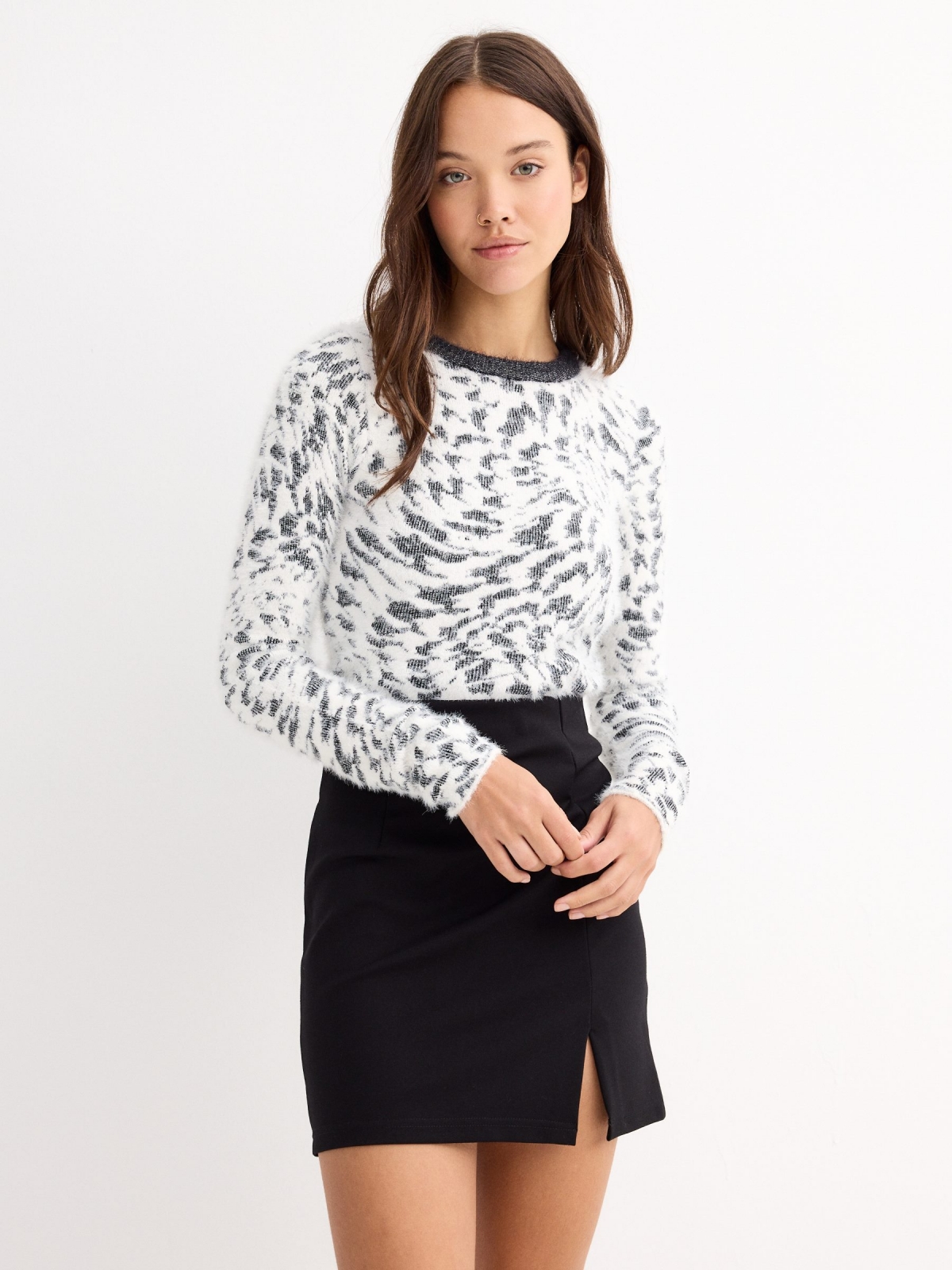 Psychedelic jacquard crop sweater black/beige middle front view