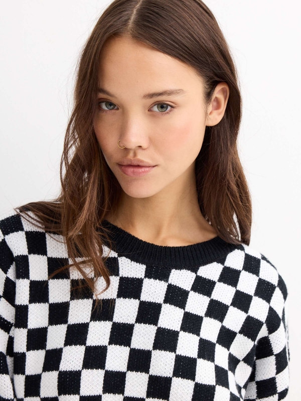 Checkered jacquard sweater black detail view