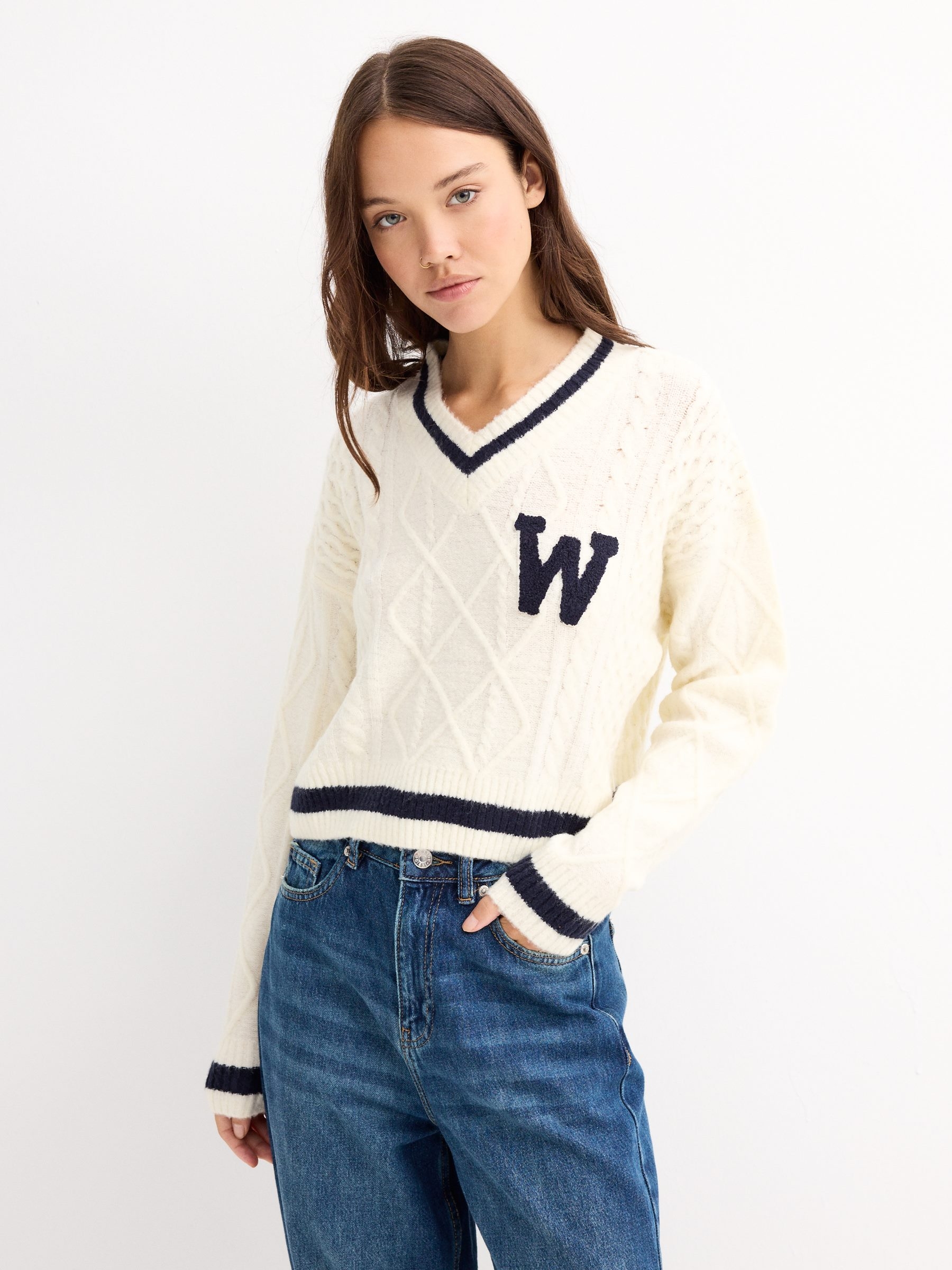 Jersey college blanco roto vista media frontal