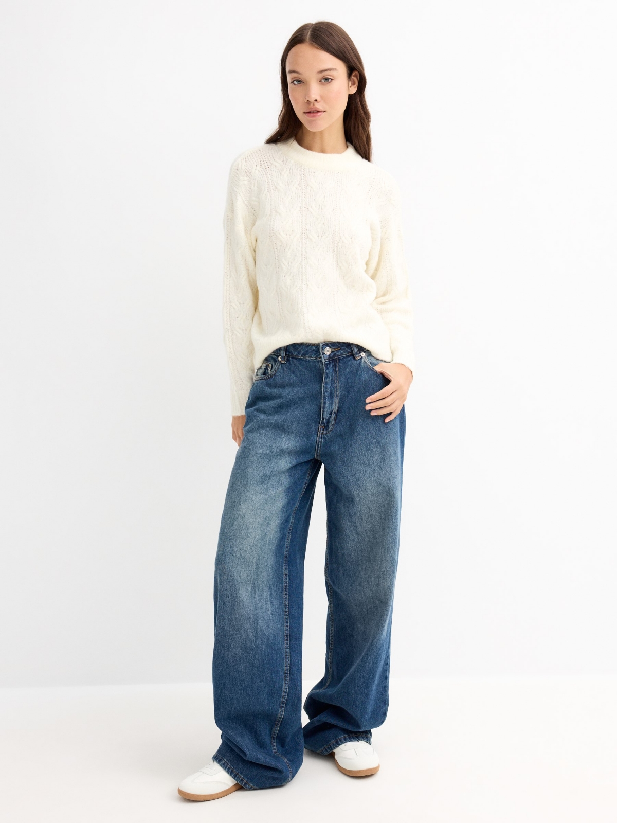 Knitted sweater round neck off white general front view