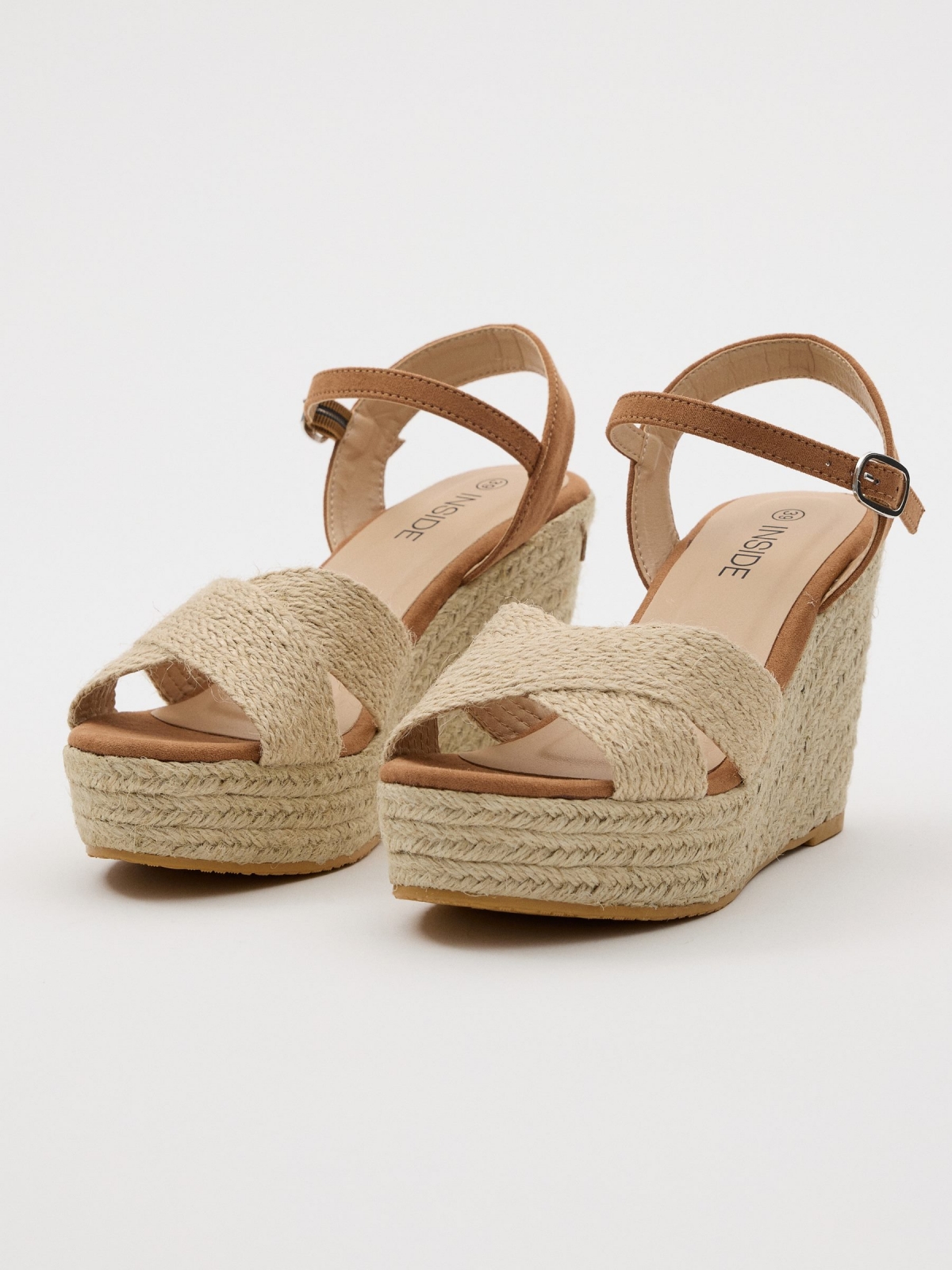 Basic jute cross wedge sand 45º front view